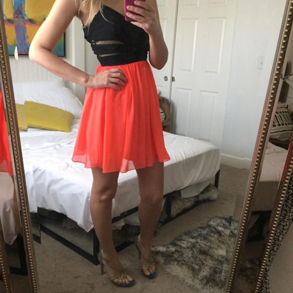 ADRIANNA PAPELL intricate cutout bodice strapless dress, Sz S